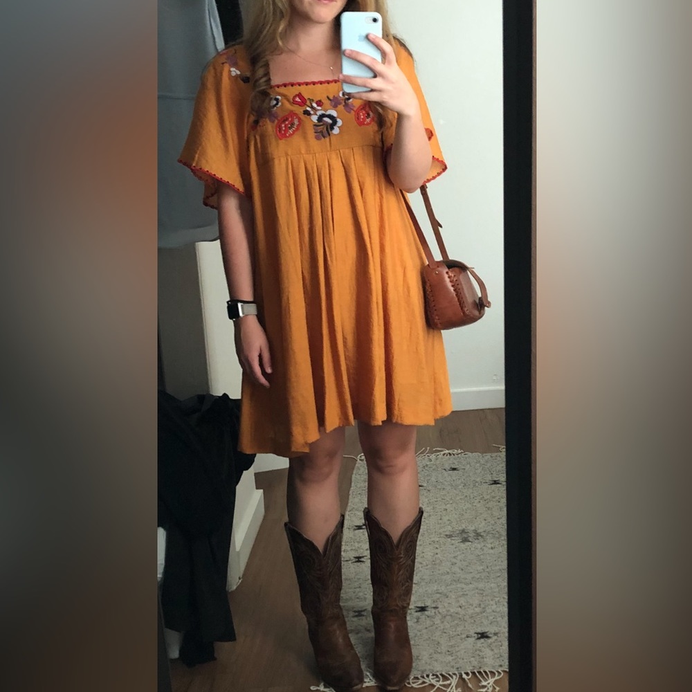 Great condition embroidered dress from Madewell